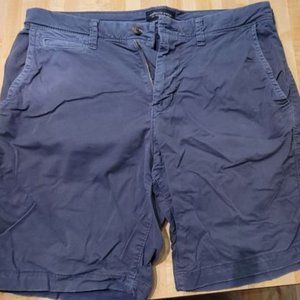 American Eagle blue shorts size 32